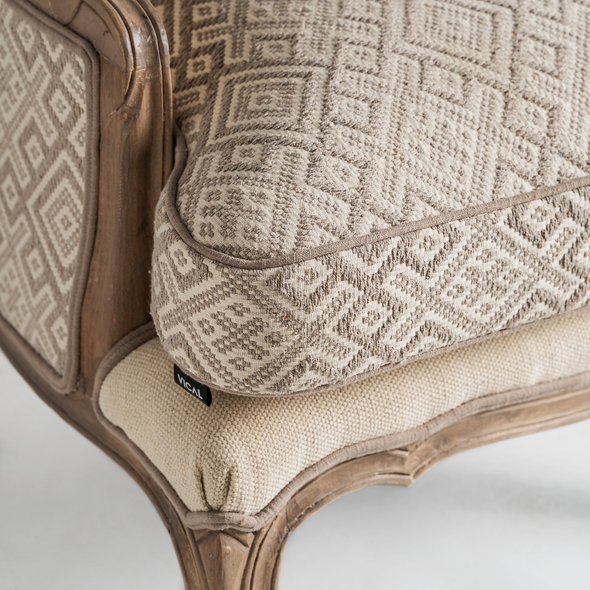 TULLE ARMCHAIR